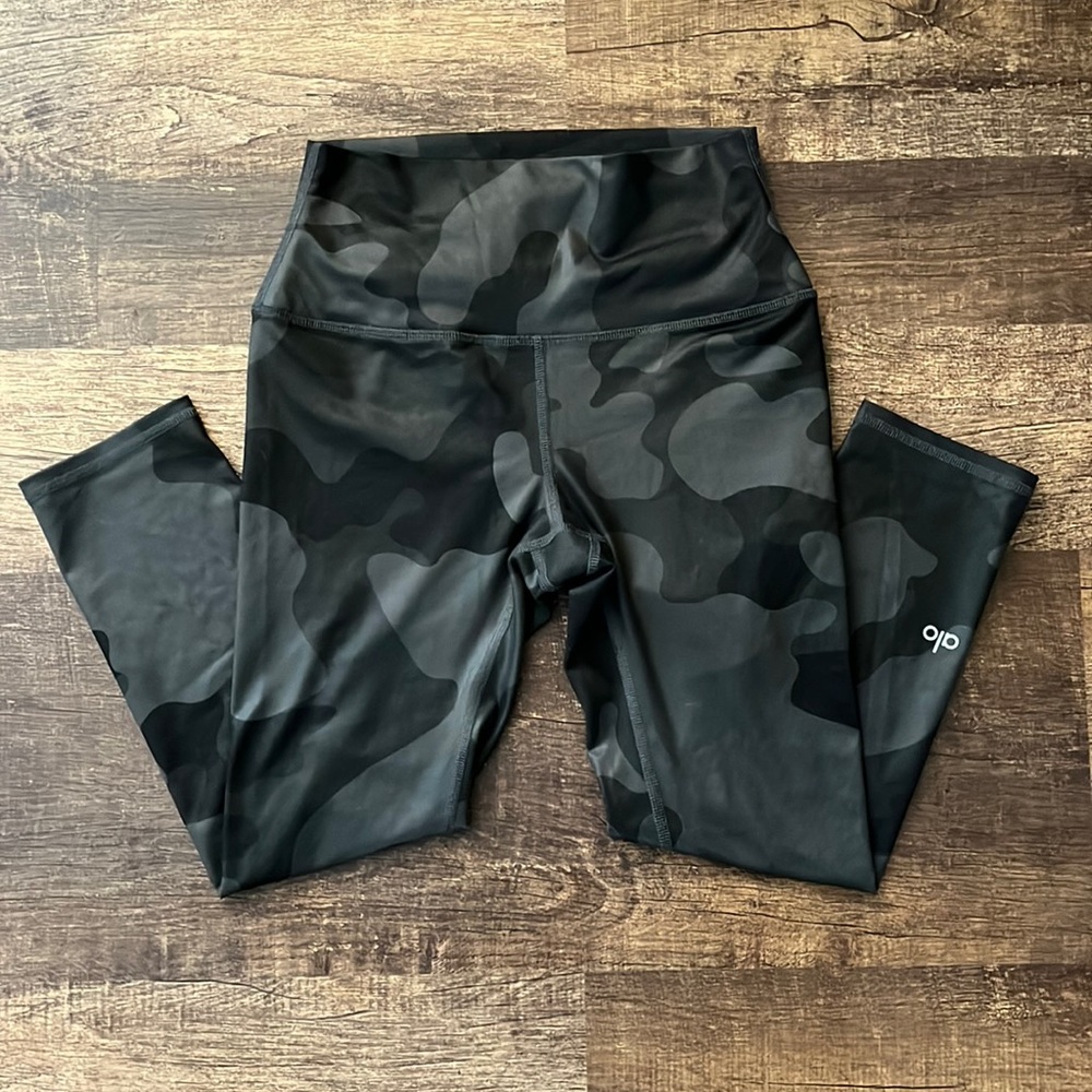 ALO Yoga Black Camouflage Leggings